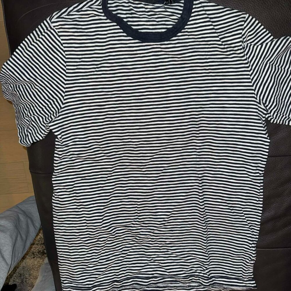 Theory Men's T-Shirt Striped - S - MSRP $95 - Pre-owned. Excellent Condition